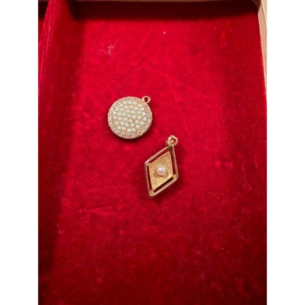 Vintage Charm Bundle Set – Sarah Coventry "Debutante" & Boho Sunburst Pendants